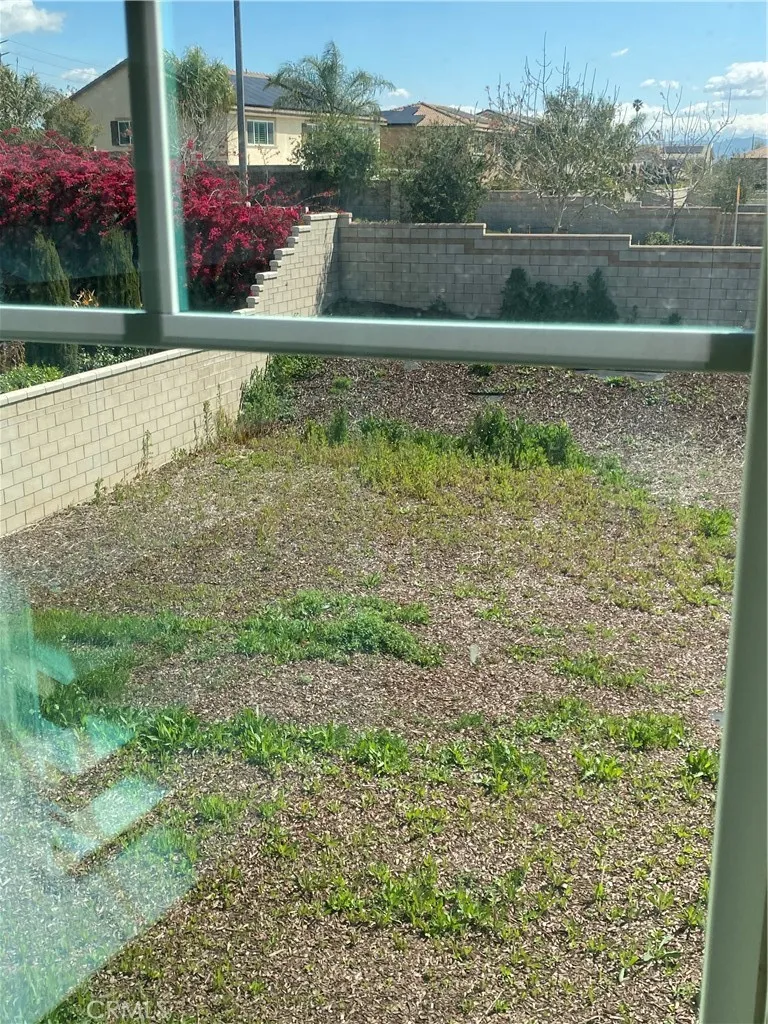 6848 Nottoway Court, Jurupa Valley, California 91752 home-pic-26